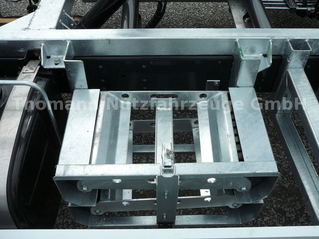 New Tow truck, Van Iveco DAILY 70C18 Schiebeplateu Hubbrille Luftfed Navi Iveco DAILY 70C18 Schiebeplateu Hubbrille Luftfed Navi: picture 14