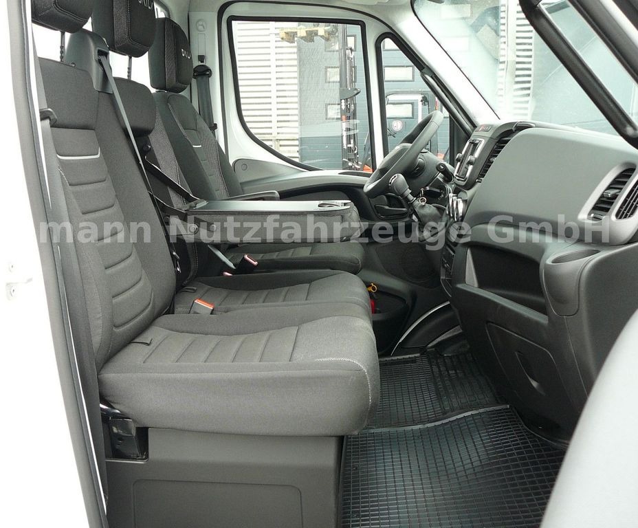 New Tow truck, Van Iveco DAILY 70C18 Schiebeplateu Hubbrille Luftfed Navi Iveco DAILY 70C18 Schiebeplateu Hubbrille Luftfed Navi: picture 23