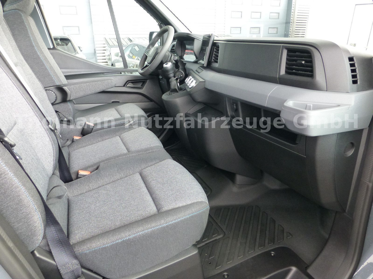 New Tow truck Renault NEW Master 2025 Autotransporter NAVI Luft Fed.: picture 14
