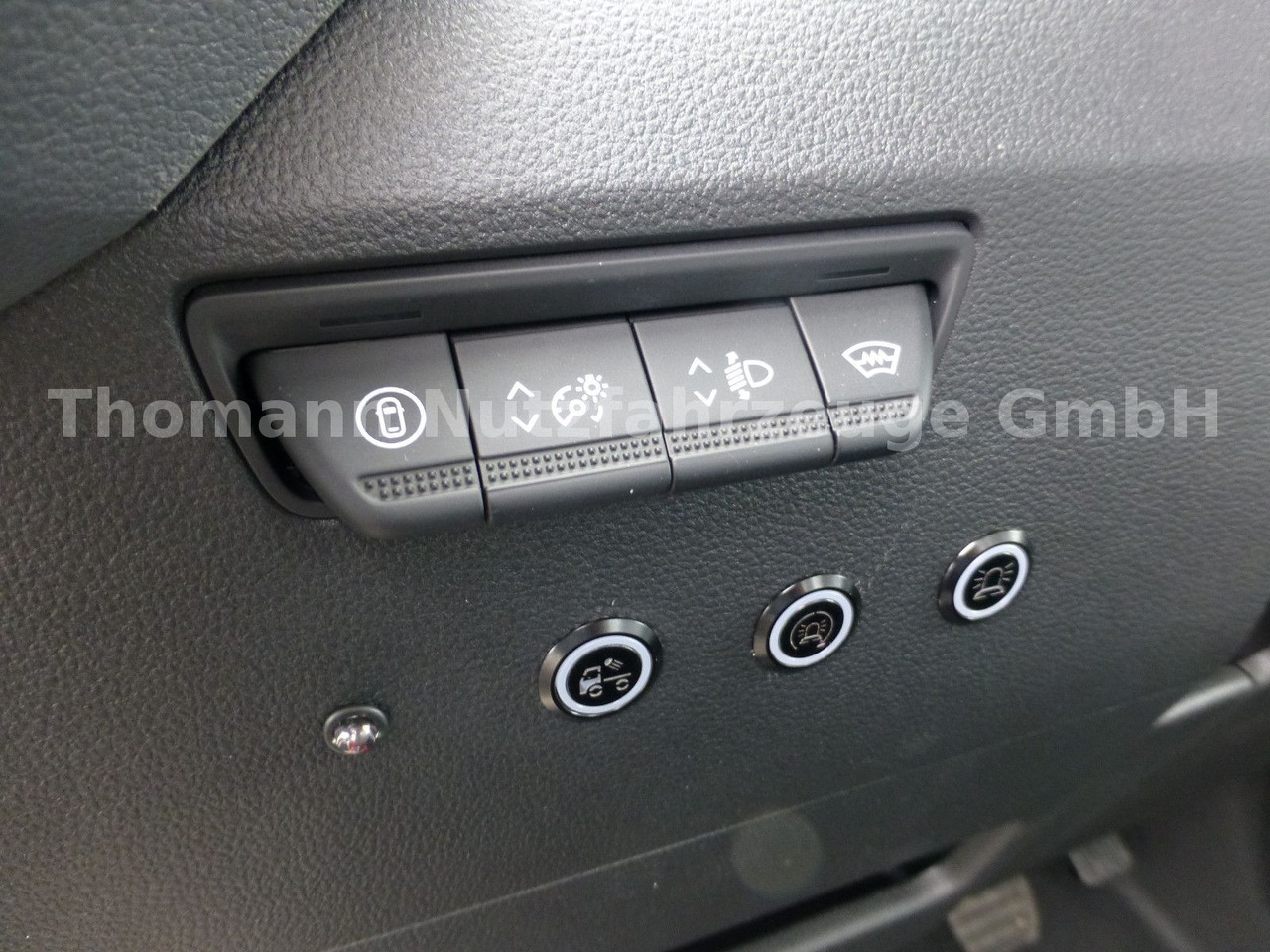 New Tow truck Renault NEW Master 2025 Autotransporter NAVI Luft Fed.: picture 20