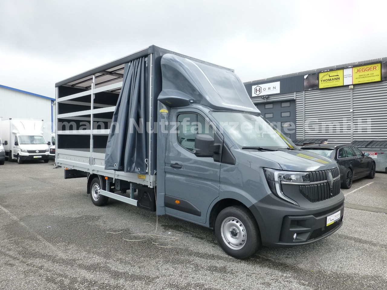 Renault NEW Master Pritsche Plane Premium 2025 - Curtain side van: picture 1 Renault NEW Master Pritsche Plane Premium 2025 - Curtain side van: picture 1
