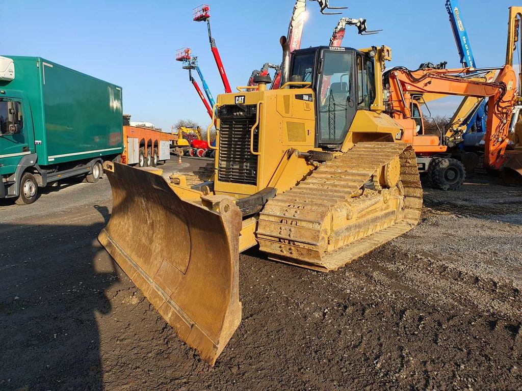 CAT D6N LGP / 7.374h / 6-Wege Klappschild / Bj: 2017 CAT D6N LGP / 7.374h / 6-Wege Klappschild / Bj: 2017 - Bulldozer: picture 2 CAT D6N LGP / 7.374h / 6-Wege Klappschild / Bj: 2017 CAT D6N LGP / 7.374h / 6-Wege Klappschild / Bj: 2017 - Bulldozer: picture 2