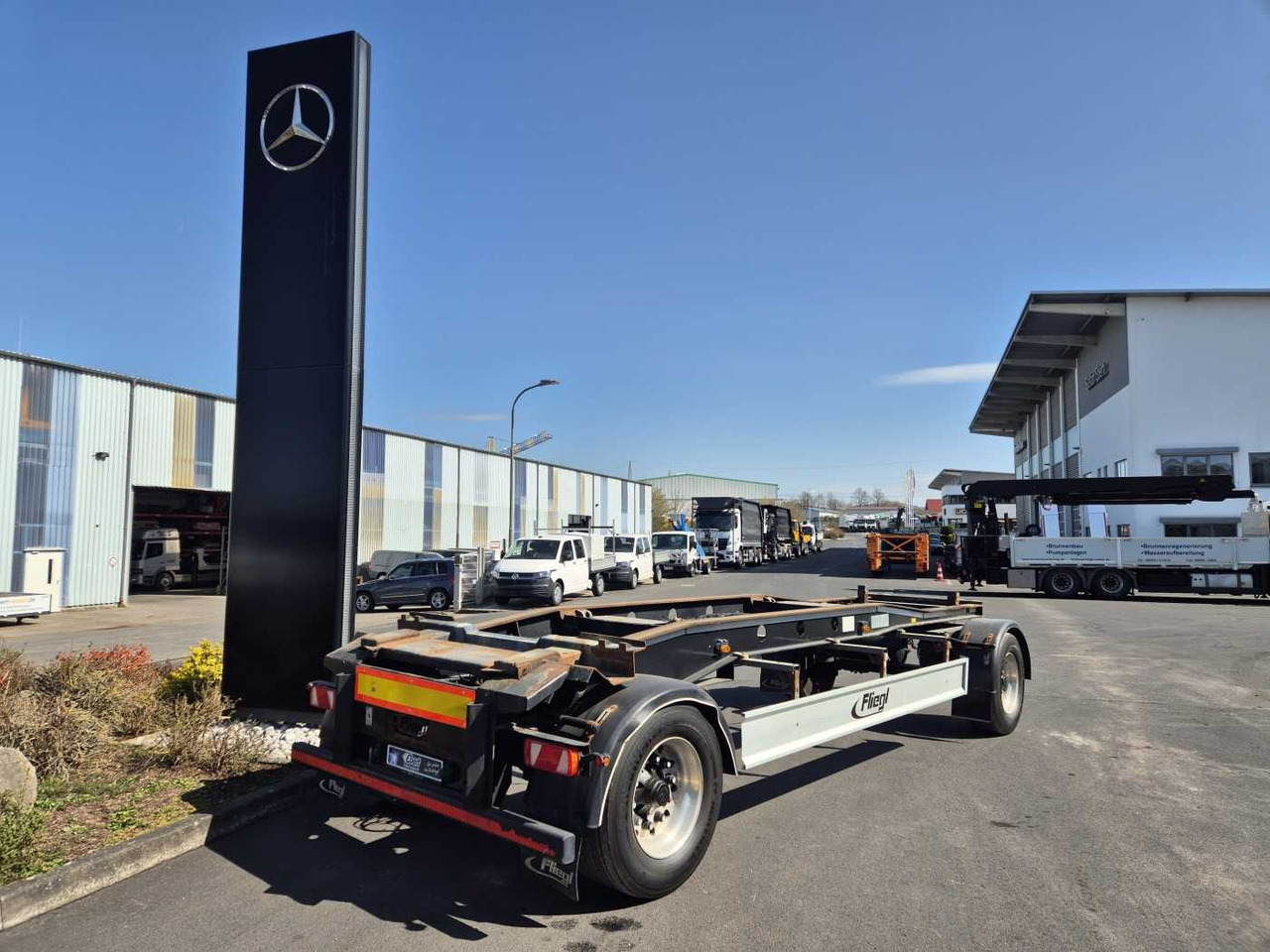 Fliegl ZPS180 Abroll-Container Tropper Pellet-Silo 22m³ Fliegl ZPS180 Abroll-Container Tropper Pellet-Silo 22m³ - Tank trailer: picture 1 Fliegl ZPS180 Abroll-Container Tropper Pellet-Silo 22m³ Fliegl ZPS180 Abroll-Container Tropper Pellet-Silo 22m³ - Tank trailer: picture 1