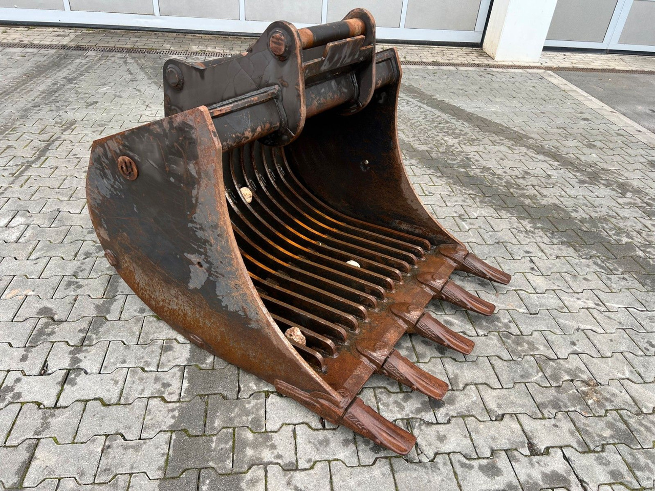 Henle K5S Sieblöffel / Löffel / OQ65 / 2020 - Excavator bucket: picture 2 Henle K5S Sieblöffel / Löffel / OQ65 / 2020 - Excavator bucket: picture 2
