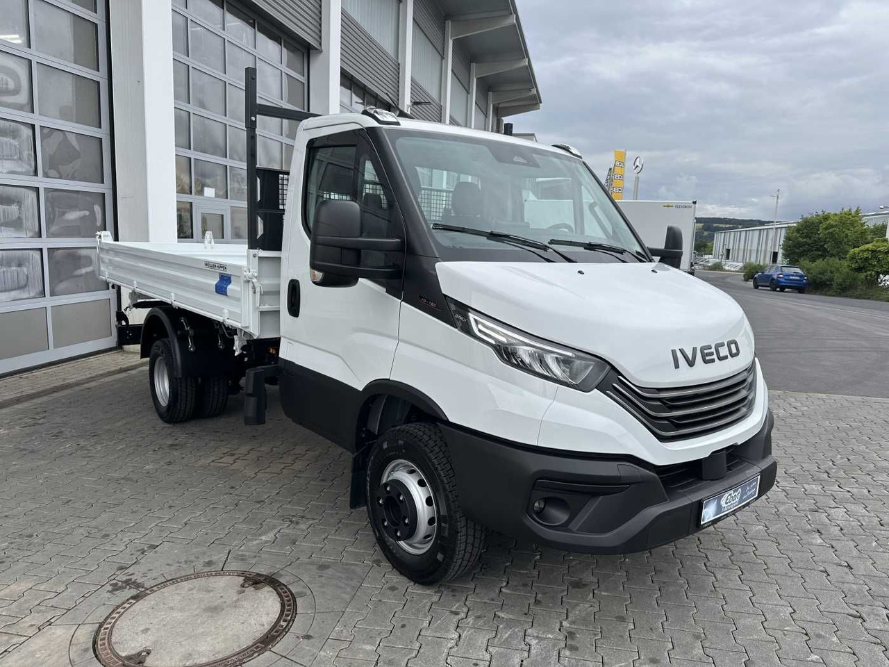 Iveco 70C18H 3-S.-Kipper Meiller *R3.450mm*2xAHK* - Tipper van: picture 3 Iveco 70C18H 3-S.-Kipper Meiller *R3.450mm*2xAHK* - Tipper van: picture 3
