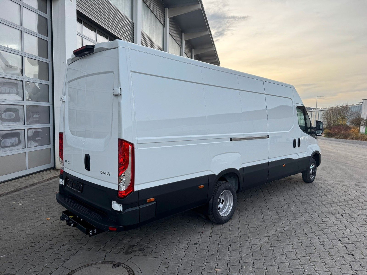 Iveco Daily 35C21 HA8 *R4.100mm*AHK*LED*Automatik* - Panel van: picture 5 Iveco Daily 35C21 HA8 *R4.100mm*AHK*LED*Automatik* - Panel van: picture 5