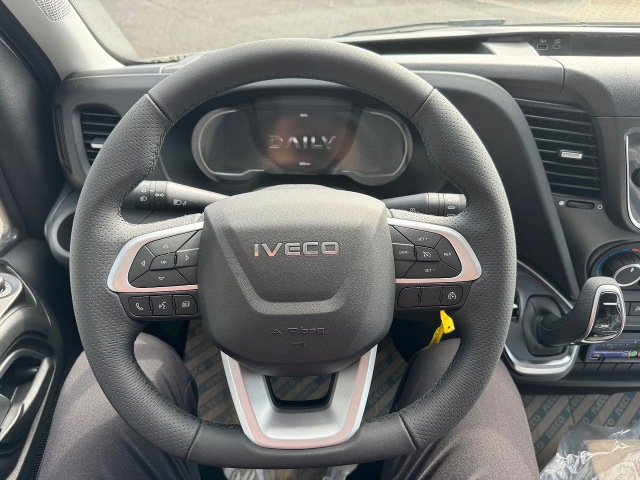 Iveco Daily 35S16 A8 *Standkühlung*Kamera*Automatik*3x leasing Iveco Daily 35S16 A8 *Standkühlung*Kamera*Automatik*3x: picture 14 Iveco Daily 35S16 A8 *Standkühlung*Kamera*Automatik*3x leasing Iveco Daily 35S16 A8 *Standkühlung*Kamera*Automatik*3x: picture 14
