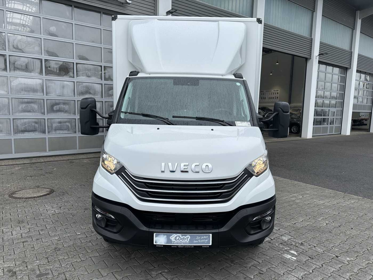 Iveco Daily 70C18 HA8 *R5.100mm*LBW*Luft*Automatik* - Box van: picture 2 Iveco Daily 70C18 HA8 *R5.100mm*LBW*Luft*Automatik* - Box van: picture 2