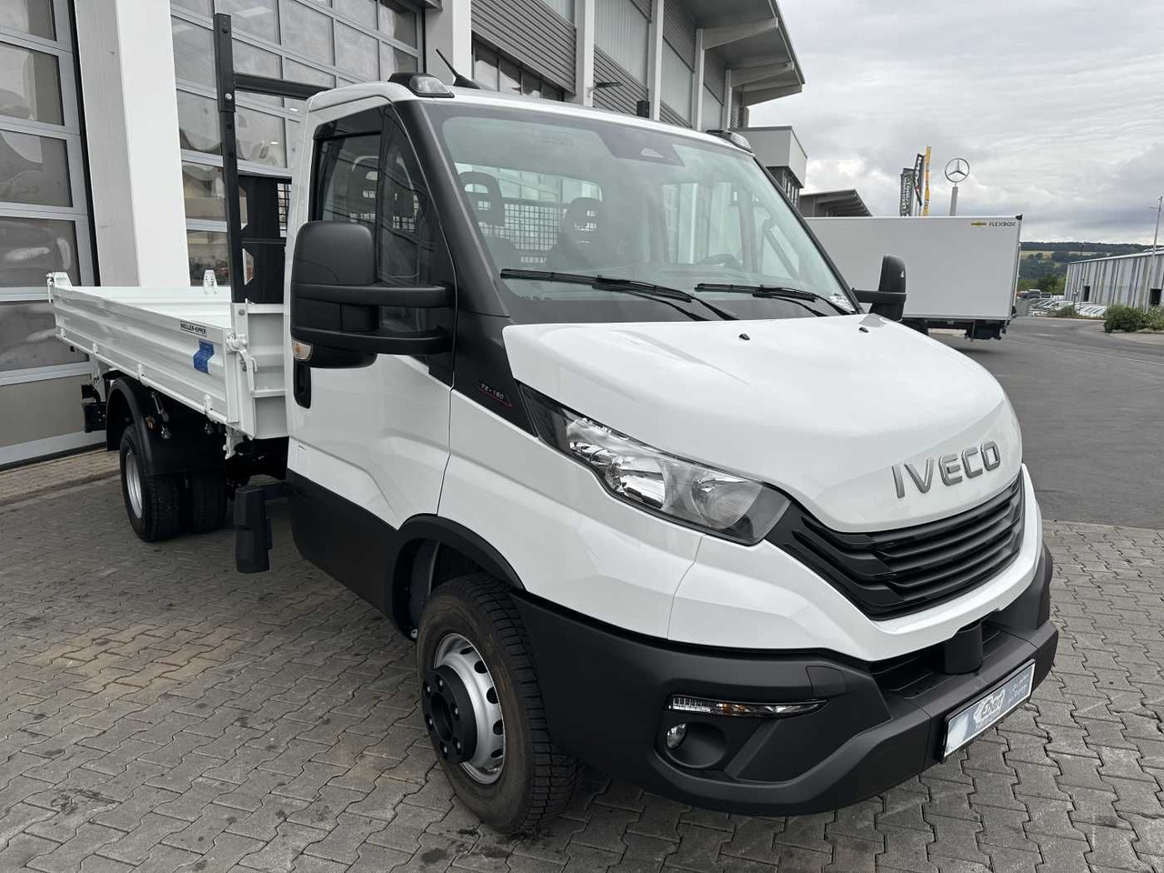 Iveco Daily 70C18H 3-S.-Kipper *R3.750mm*2xAHK* - Tipper van: picture 3 Iveco Daily 70C18H 3-S.-Kipper *R3.750mm*2xAHK* - Tipper van: picture 3