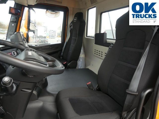 Interior photo 1: Tipper Iveco S-Way AD190S40/P CNG 4x2 Meiller AHK Intarder Iveco S-Way AD190S40/P CNG 4x2 Meiller AHK Intarder