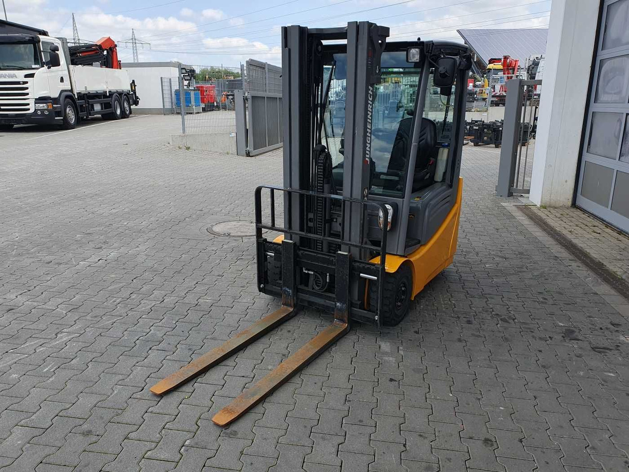 Jungheinrich EFG 215 / Triplex: 4.25m! / SS / nur 1.368h! leasing Jungheinrich EFG 215 / Triplex: 4.25m! / SS / nur 1.368h!: picture 8