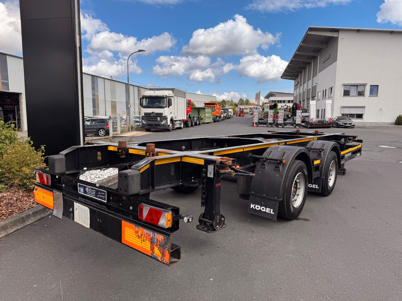 Kögel ZW 18 Lafette SAF Achsen 15.910kg Nutzlast - Container transporter/ Swap body trailer: picture 2 Kögel ZW 18 Lafette SAF Achsen 15.910kg Nutzlast - Container transporter/ Swap body trailer: picture 2