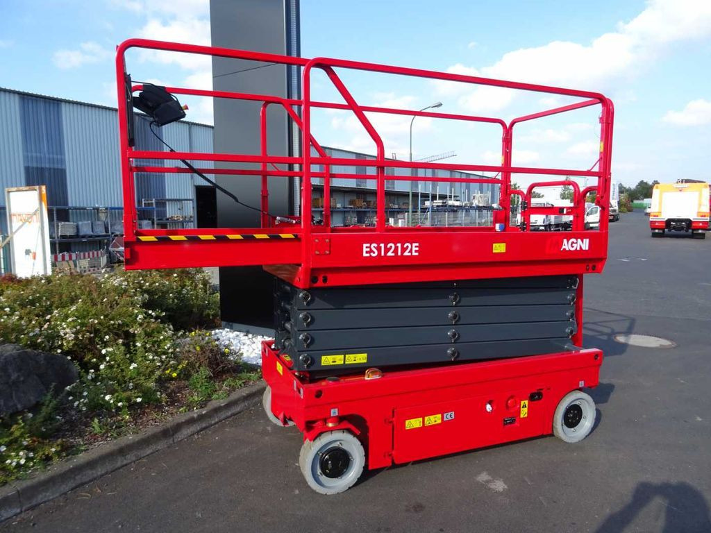Magni ES1212E Scherenbühne // 12m Arbeitshöhe - Scissor lift: picture 3 Magni ES1212E Scherenbühne // 12m Arbeitshöhe - Scissor lift: picture 3