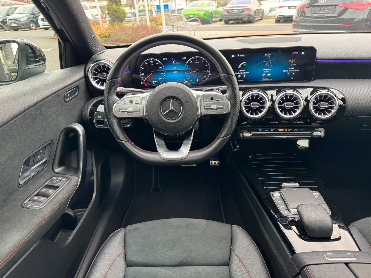 Sedan Mercedes-Benz A 200 AMG 19"+Ambiente+R-Kamera+Pano+LED+MBUX: picture 16