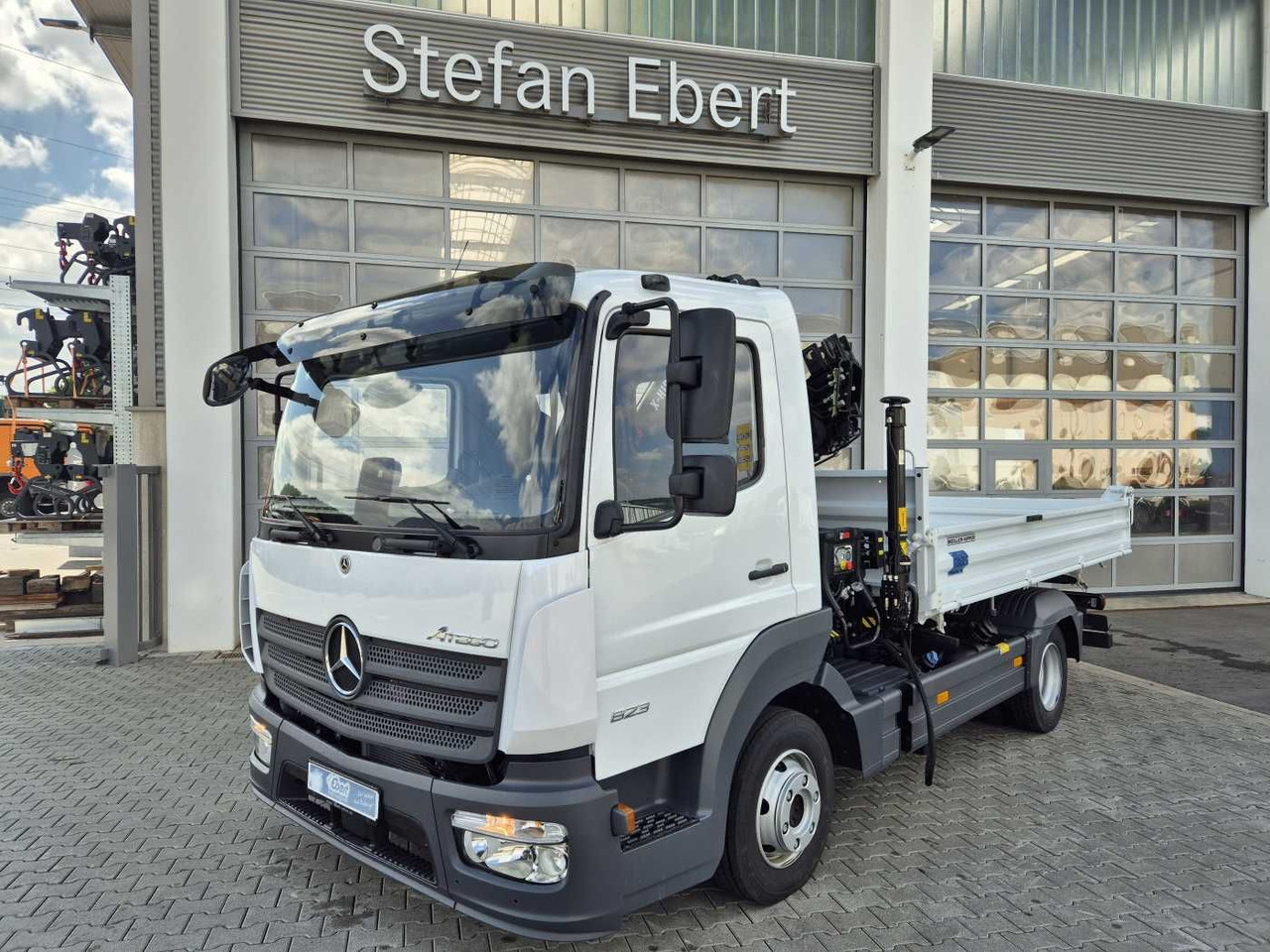 Mercedes-Benz Atego 823 KK Kipper+Kran+Funk+Greifersteuerung - Tipper van: picture 2 Mercedes-Benz Atego 823 KK Kipper+Kran+Funk+Greifersteuerung - Tipper van: picture 2