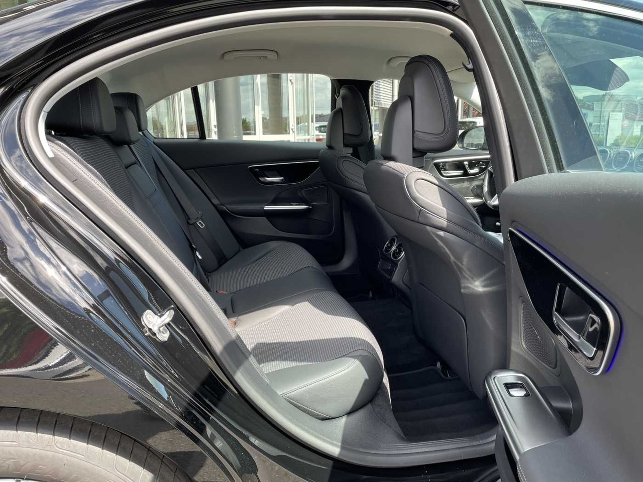 Sedan Mercedes-Benz C 180 9G Avantgarde Memory+Distr+ 360°+Keyless+L: picture 7