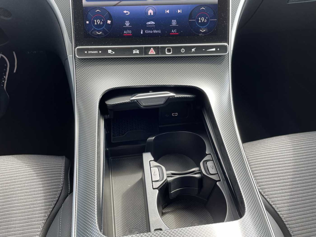 Sedan Mercedes-Benz C 180 9G Avantgarde Memory+Distr+ 360°+Keyless+L: picture 15