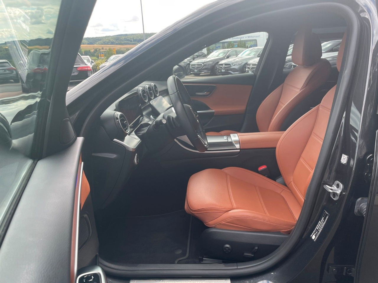 Mercedes-Benz C 300 e T AVANTGARDE R-Kamera+TOTW+Carplay - Station wagon: picture 1 Mercedes-Benz C 300 e T AVANTGARDE R-Kamera+TOTW+Carplay - Station wagon: picture 1