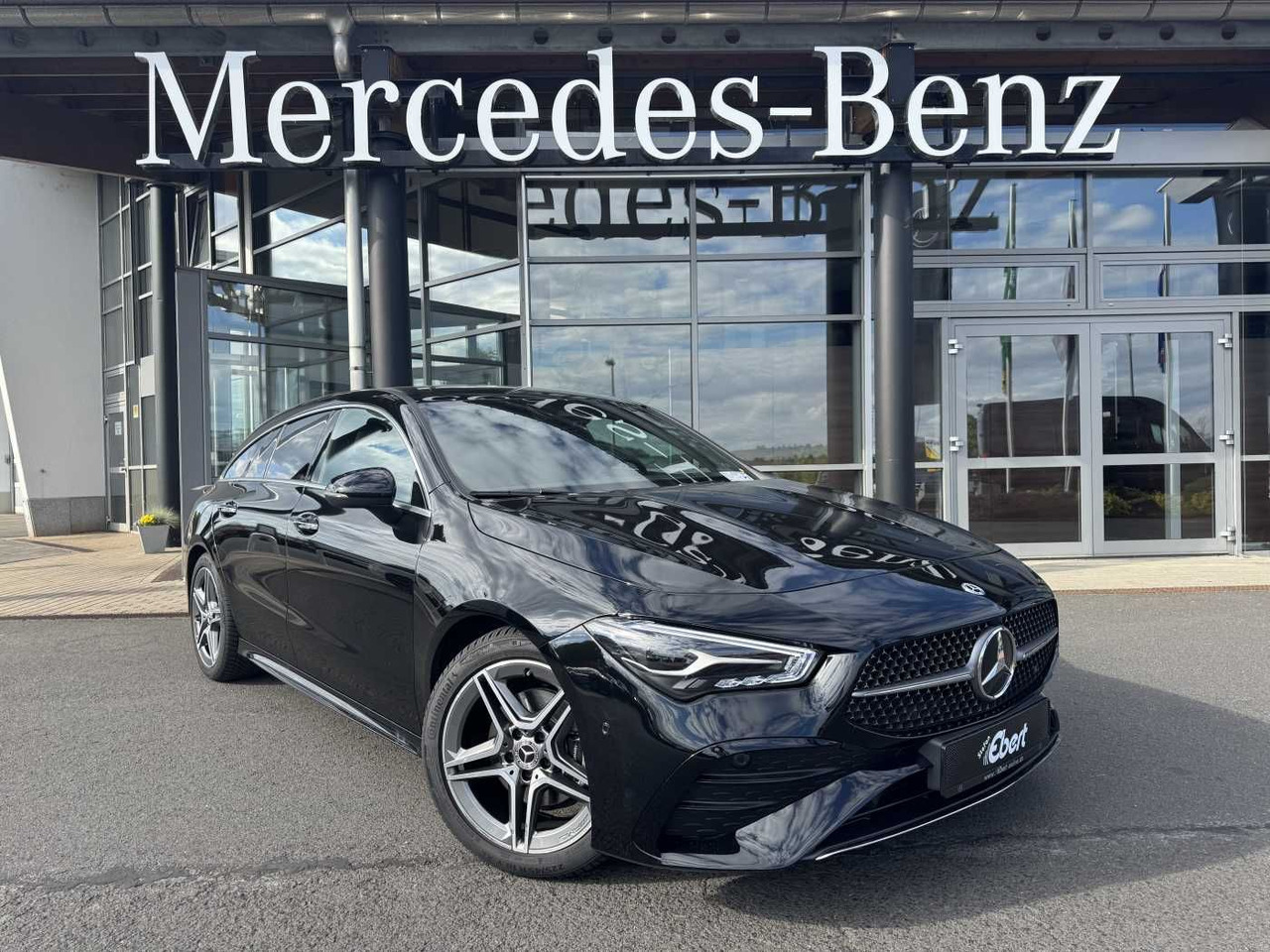 Mercedes-Benz CLA 180 Shooting Brake+AMG+Distr+AHK+RFK+ - Car: picture 1 Mercedes-Benz CLA 180 Shooting Brake+AMG+Distr+AHK+RFK+ - Car: picture 1