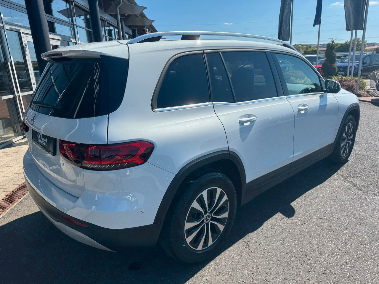 Mercedes-Benz GLB 180 Style+Distronic+RKamera+Vollleder - SUV: picture 4 Mercedes-Benz GLB 180 Style+Distronic+RKamera+Vollleder - SUV: picture 4