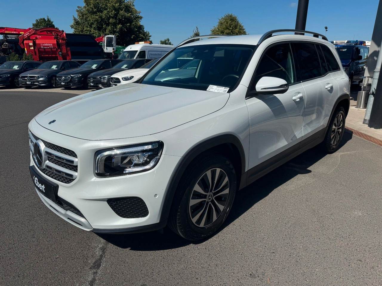 Mercedes-Benz GLB 180 Style+Distronic+RKamera+Vollleder - SUV: picture 2 Mercedes-Benz GLB 180 Style+Distronic+RKamera+Vollleder - SUV: picture 2