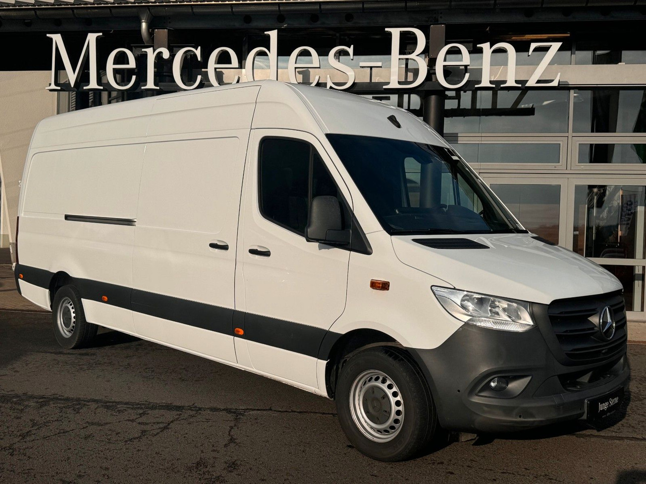 Mercedes-Benz Sprinter 315 CDI 4325 Navi Klima 360 AHK - Panel van: picture 1 Mercedes-Benz Sprinter 315 CDI 4325 Navi Klima 360 AHK - Panel van: picture 1