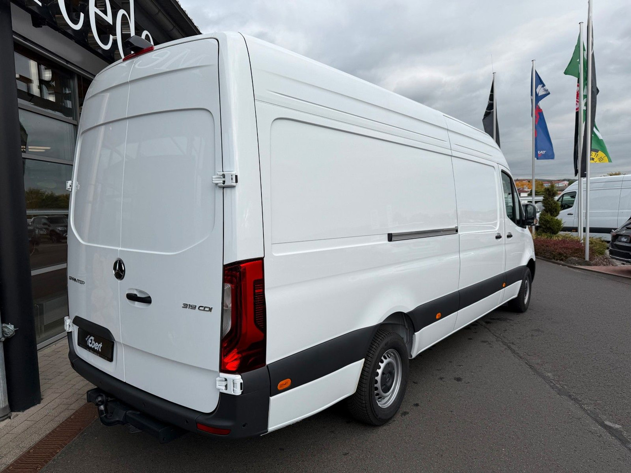 Mercedes-Benz Sprinter 319 CDI 4325 DISTRONIC Klima AHK - Panel van: picture 4 Mercedes-Benz Sprinter 319 CDI 4325 DISTRONIC Klima AHK - Panel van: picture 4