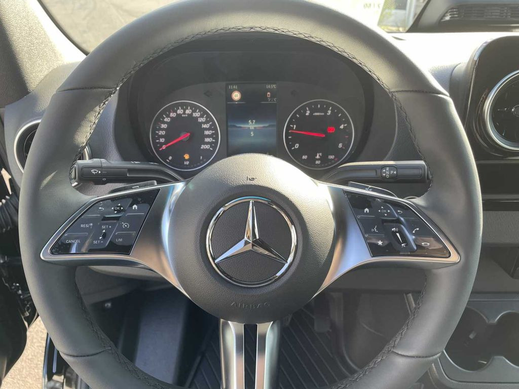 Panel van Mercedes-Benz Sprinter 319 CDI 4x4 Extralang Klima 360 Kamera: picture 12