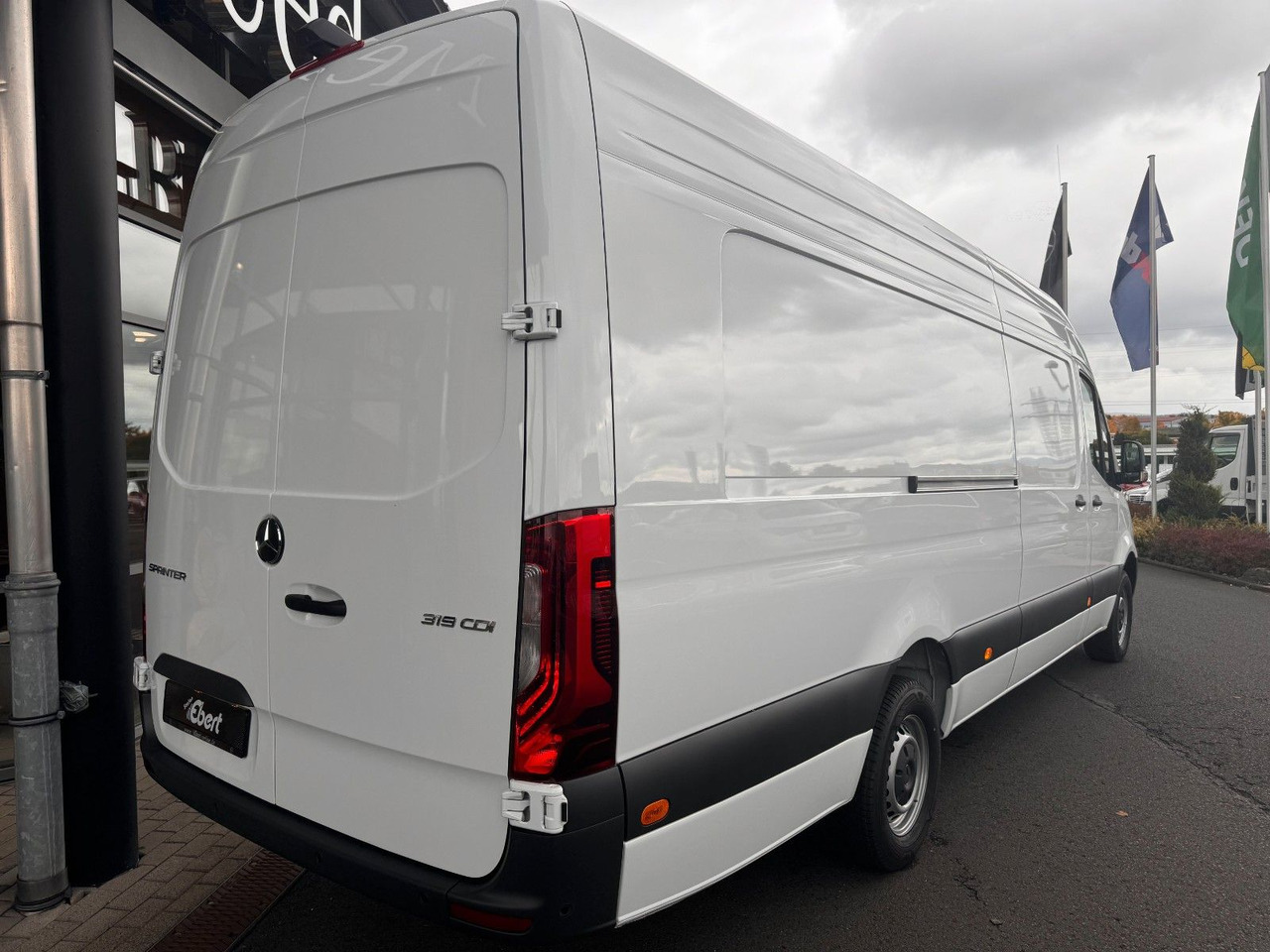 Mercedes-Benz Sprinter 319 CDI Extralang DISTRONIC Kamera LED - Panel van: picture 4 Mercedes-Benz Sprinter 319 CDI Extralang DISTRONIC Kamera LED - Panel van: picture 4
