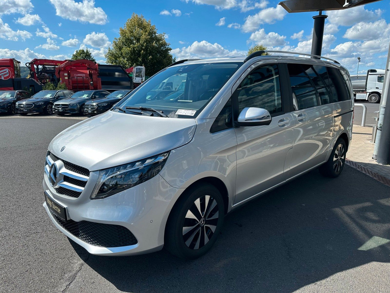 Mercedes-Benz V 250 EDITION 4MATIC Kompakt Liege-Paket AHK2,5t - Station wagon: picture 3 Mercedes-Benz V 250 EDITION 4MATIC Kompakt Liege-Paket AHK2,5t - Station wagon: picture 3