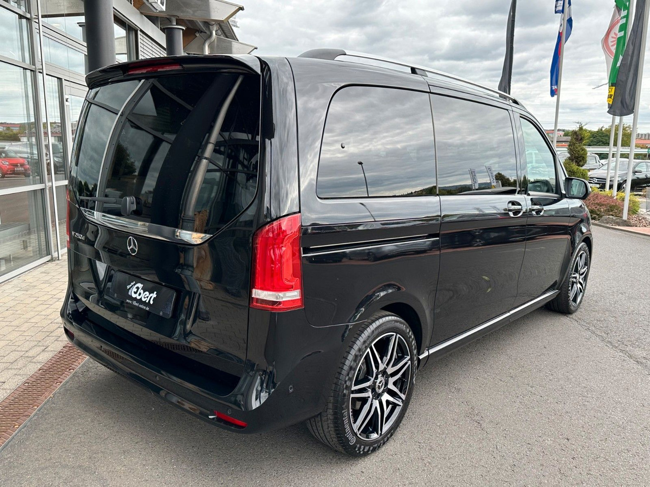 Mercedes-Benz V 250 d EDITION AMG Kompakt ILS elektr Türen - Station wagon: picture 4 Mercedes-Benz V 250 d EDITION AMG Kompakt ILS elektr Türen - Station wagon: picture 4