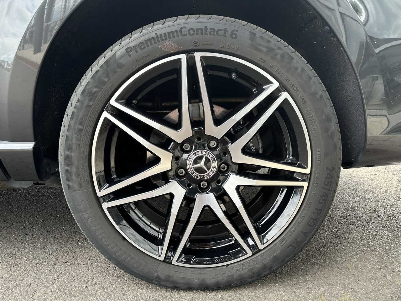 Mercedes-Benz V 300 d EDITION AMG AHK Tisch Leder ILS 7Sitze - Station wagon: picture 5 Mercedes-Benz V 300 d EDITION AMG AHK Tisch Leder ILS 7Sitze - Station wagon: picture 5