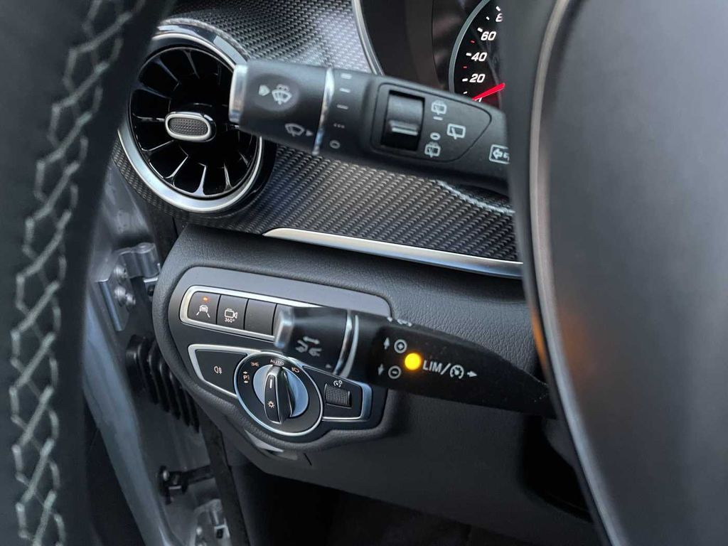 Car Mercedes-Benz V 300 d EXCLUSIVE ED AMG Panorama AHK2,5 DISTRON: picture 13