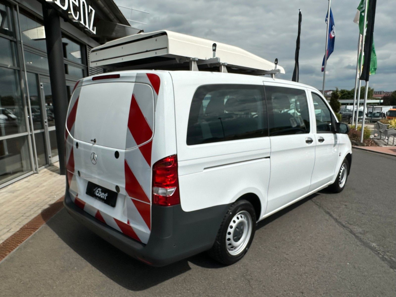 Mercedes-Benz Vito 111 CDI Tourer Begleitfahrzeug BF3+ / WVZ - Panel van: picture 5 Mercedes-Benz Vito 111 CDI Tourer Begleitfahrzeug BF3+ / WVZ - Panel van: picture 5