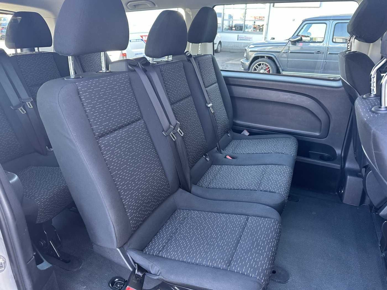 Passenger van Mercedes-Benz Vito 114 CDI Tourer 8Sitze Klima Audio40 Kamera: picture 10