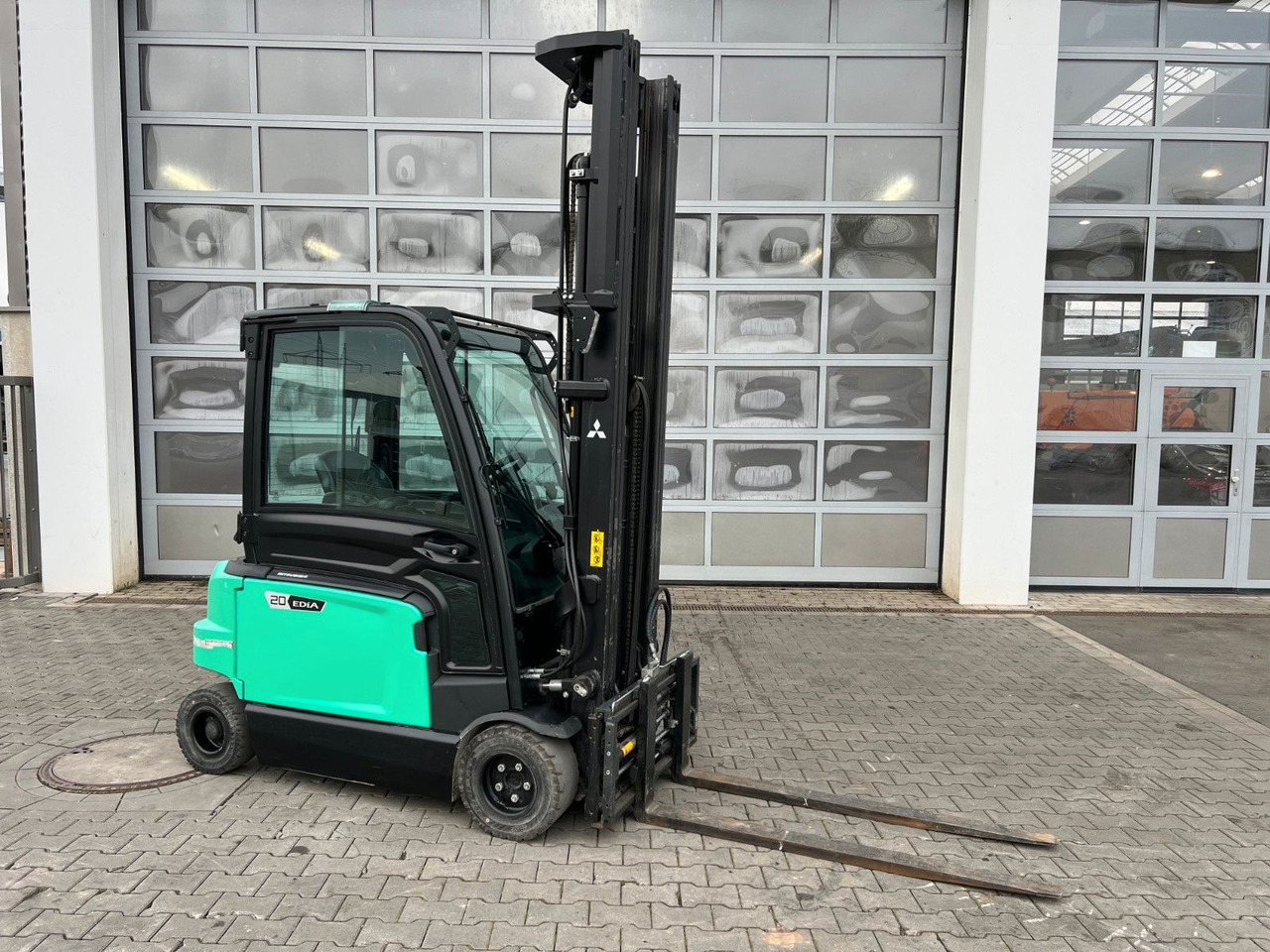 Mitsubishi FB20AN / nur 609h! / 7m Hubhöhe !! - Electric forklift: picture 2 Mitsubishi FB20AN / nur 609h! / 7m Hubhöhe !! - Electric forklift: picture 2