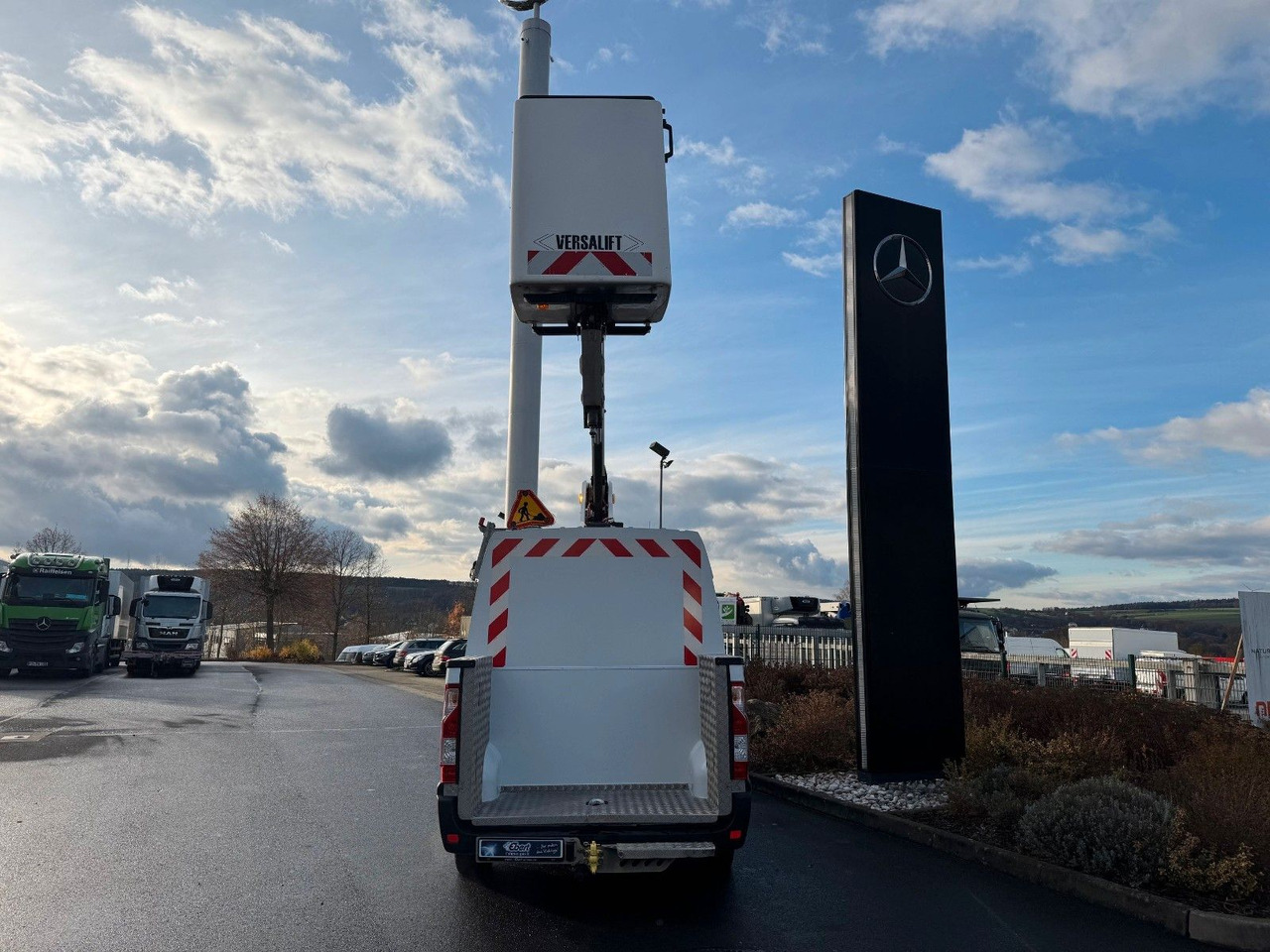 Renault Master 2.3 dCi / VERSALIFT ETL-26, 11,3m - Truck mounted aerial platform: picture 3 Renault Master 2.3 dCi / VERSALIFT ETL-26, 11,3m - Truck mounted aerial platform: picture 3