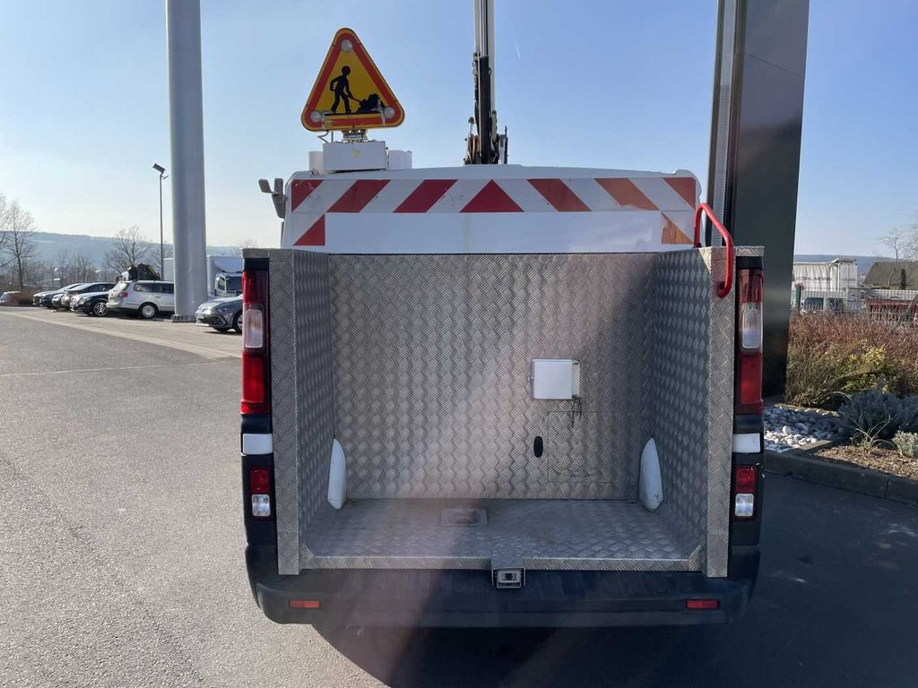 Renault Trafic dCi 120 L1H1 / France Elavateur 091F 9m - Truck mounted aerial platform, Van: picture 5 Renault Trafic dCi 120 L1H1 / France Elavateur 091F 9m - Truck mounted aerial platform, Van: picture 5