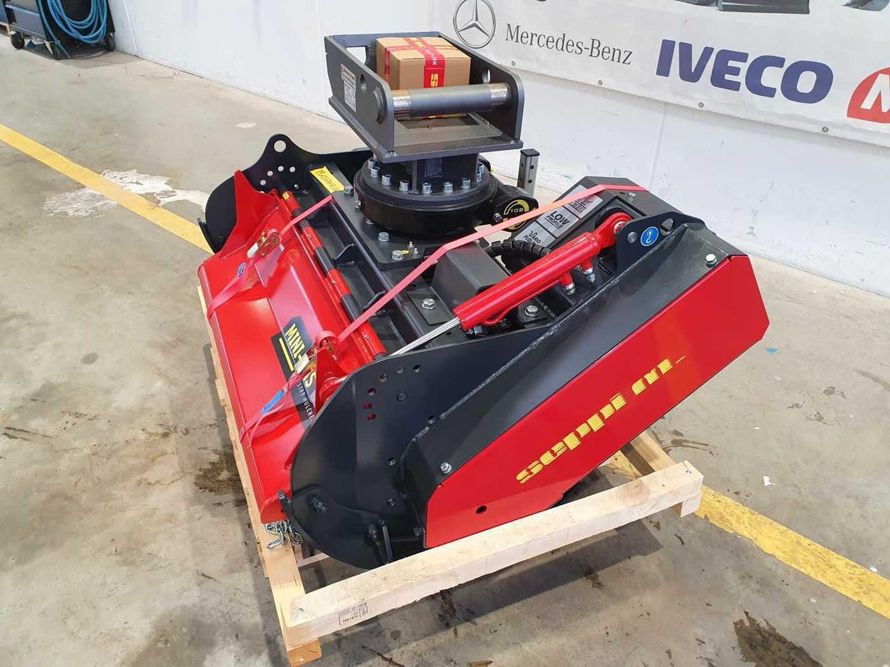 Seppi MINI-BMS 105 Forstmulcher Drehmotor MS08 - Forestry mulcher: picture 3 Seppi MINI-BMS 105 Forstmulcher Drehmotor MS08 - Forestry mulcher: picture 3