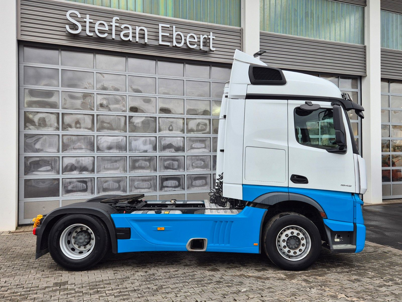 Mercedes-Benz Actros 1845 LS Öl-Retarder Navi PPC 2x Bett - Tractor unit: picture 5 Mercedes-Benz Actros 1845 LS Öl-Retarder Navi PPC 2x Bett - Tractor unit: picture 5