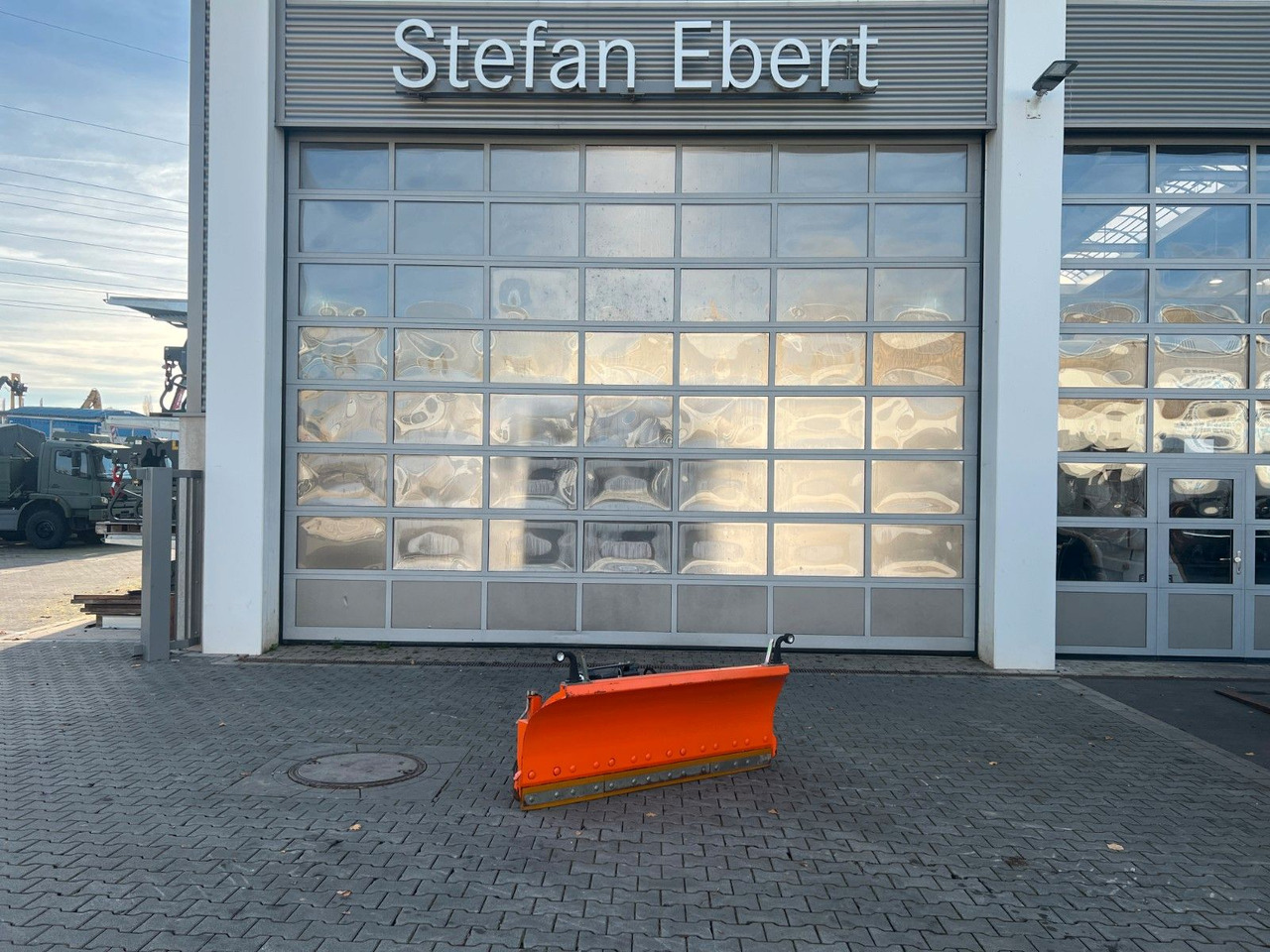 Tuchel SK-F 180 Schneeschild / Kramer 5040 - Snow plough: picture 1 Tuchel SK-F 180 Schneeschild / Kramer 5040 - Snow plough: picture 1