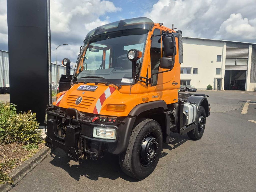 Unimog U 400 4x4 Fahrgestell Vario Pilot Zapfwelle LOF Unimog U 400 4x4 Fahrgestell Vario Pilot Zapfwelle LOF - Cab chassis truck: picture 2 Unimog U 400 4x4 Fahrgestell Vario Pilot Zapfwelle LOF Unimog U 400 4x4 Fahrgestell Vario Pilot Zapfwelle LOF - Cab chassis truck: picture 2
