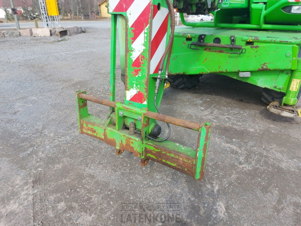 Telescopic handler Merlo Roto 40.25MCSS with basket, remote and jib: picture 14
