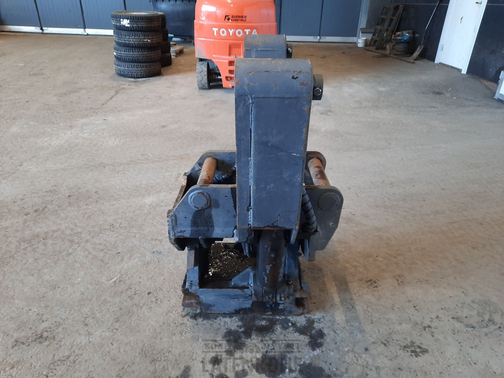 Niskakangas Kallistuva väliliitin S60-S60 suojattu - Quick coupler for Construction machinery: picture 5 Niskakangas Kallistuva väliliitin S60-S60 suojattu - Quick coupler for Construction machinery: picture 5