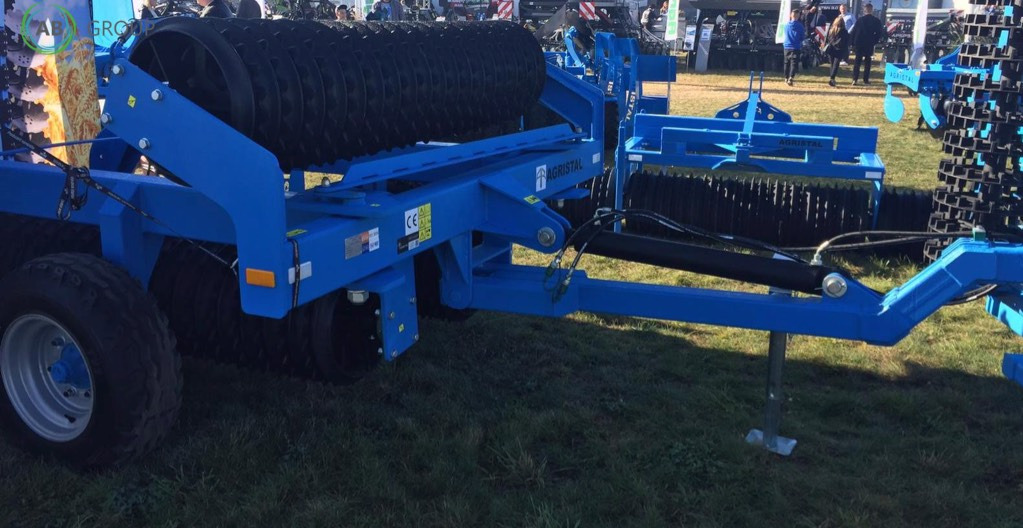 Cambridge hydraulically foldable roller 6.2 m 530 mm Agristal WUC - Farm roller: picture 2 Cambridge hydraulically foldable roller 6.2 m 530 mm Agristal WUC - Farm roller: picture 2
