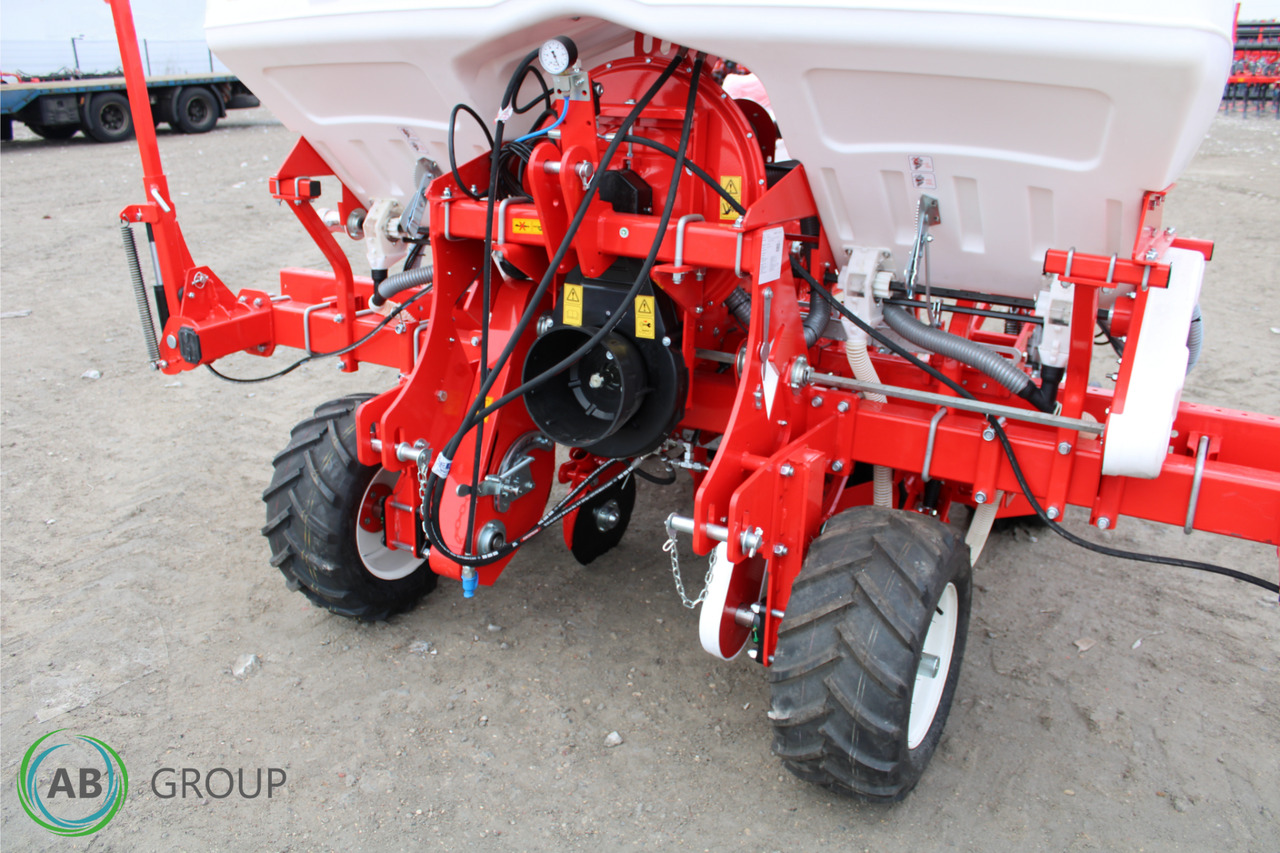 Four-row pneumatic precision seeder with depth fertilization Ozdoken VPTT - Precision sowing machine: picture 5 Four-row pneumatic precision seeder with depth fertilization Ozdoken VPTT - Precision sowing machine: picture 5