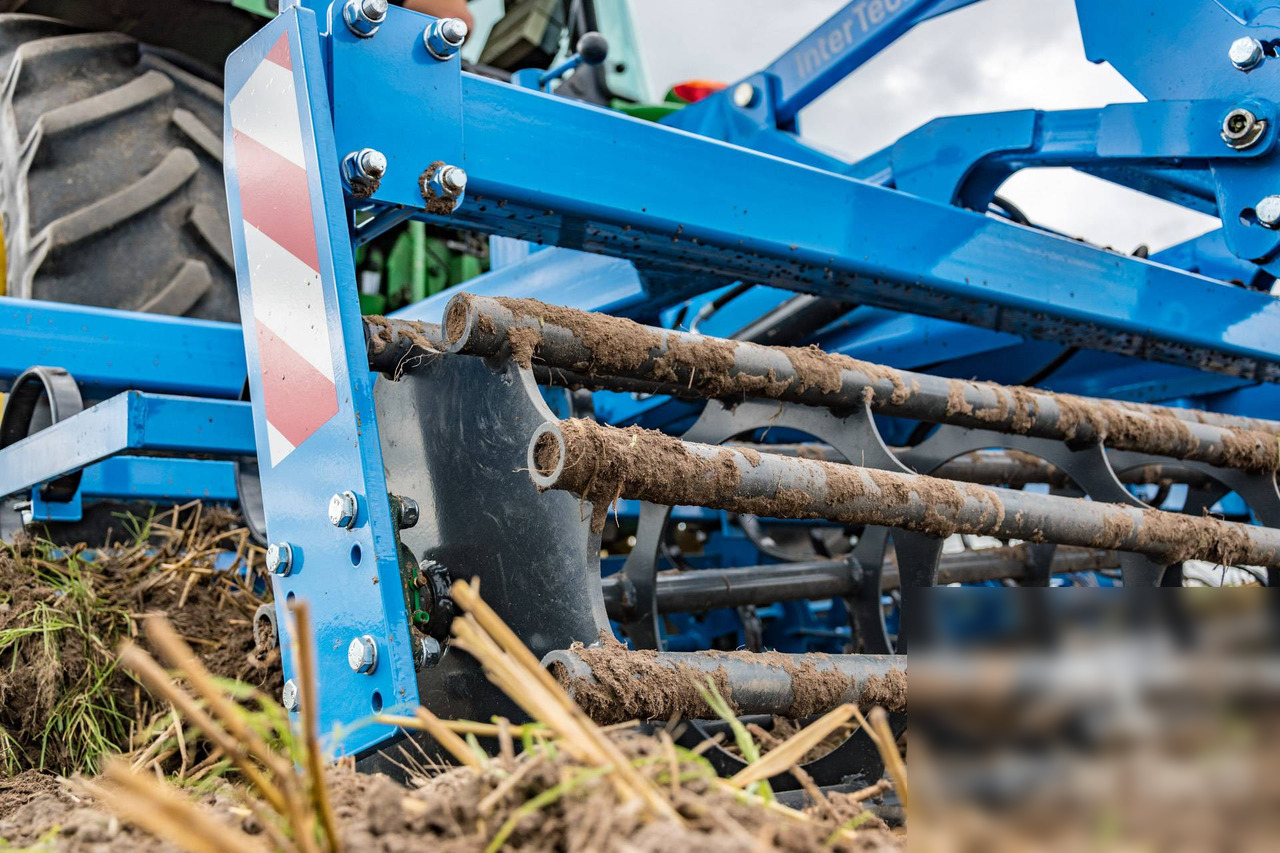 Inter-Tech cultivating and sowing unit 2.7m BAU01 - Cultivator: picture 5 Inter-Tech cultivating and sowing unit 2.7m BAU01 - Cultivator: picture 5