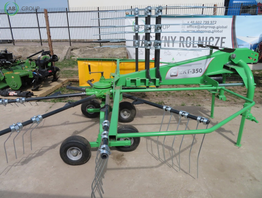 Inter-Tech rotary rake ZKT350 - 3,5m - Tedder/ Rake: picture 1 Inter-Tech rotary rake ZKT350 - 3,5m - Tedder/ Rake: picture 1