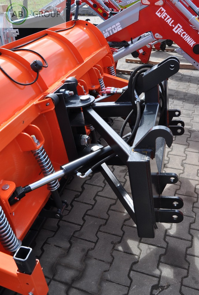 Metal-Technik snow plow 3.0 m category II - Snow plough for Agricultural machinery: picture 5 Metal-Technik snow plow 3.0 m category II - Snow plough for Agricultural machinery: picture 5