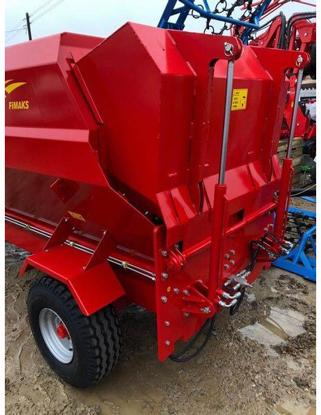 Poziomy wóz paszowy FMHI 4 - Forage mixer wagon: picture 2 Poziomy wóz paszowy FMHI 4 - Forage mixer wagon: picture 2